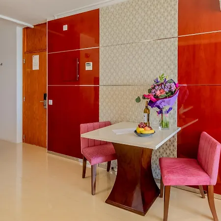 Monicca Collection Suites&resi 호텔