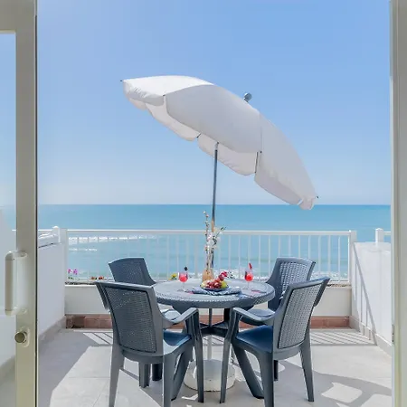 Monicca Collection Suites&resi 4* 阿尔布费拉