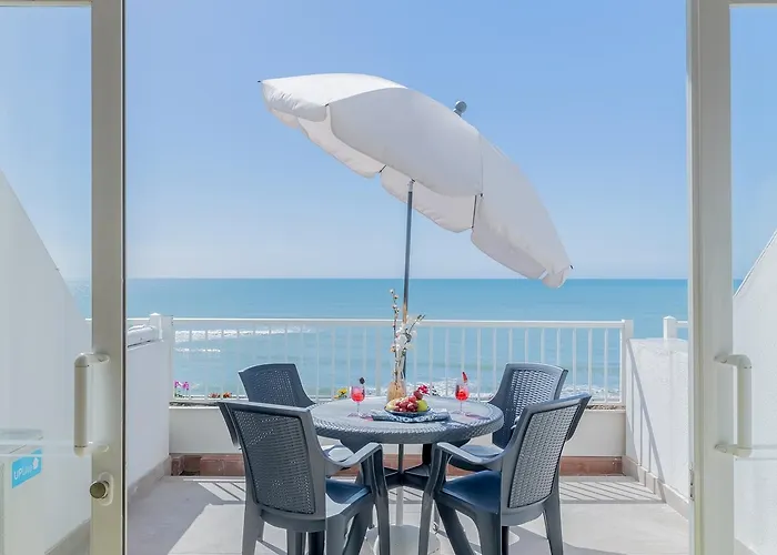 Monicca Collection Suites&resi 4* البوفيرا